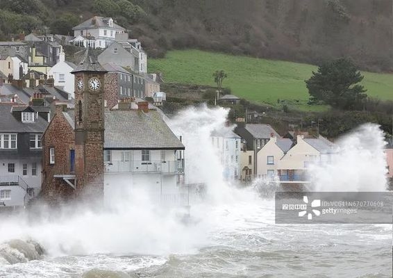 洪澇后建筑修復(fù)技術(shù)，洪澇后建筑修復(fù)技術(shù)，重建家園的關(guān)鍵支撐，直接點(diǎn)明主題洪澇后建筑修復(fù)技術(shù)，后半句強(qiáng)調(diào)該技術(shù)在重建工作中的重要性， 行業(yè)新聞 第3張