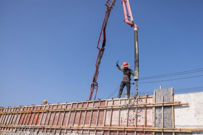 加固施工員行業(yè)前景分析，加固施工員行業(yè)前景，機(jī)遇與挑戰(zhàn)并存下的發(fā)展展望