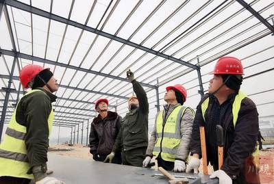 廠房建設(shè)成本節(jié)約技巧，廠房建設(shè)成本節(jié)約技巧，精打細(xì)算筑高效空間，既點(diǎn)明了主題是關(guān)于廠房建設(shè)成本節(jié)約，又強(qiáng)調(diào)了通過合理規(guī)劃實(shí)現(xiàn)精打細(xì)算，同時筑高效空間體現(xiàn)了在控制成本的同時還能打造實(shí)用高效的廠房，涵蓋了內(nèi)容中提及的選址、設(shè)計(jì)、 行業(yè)新聞 第5張