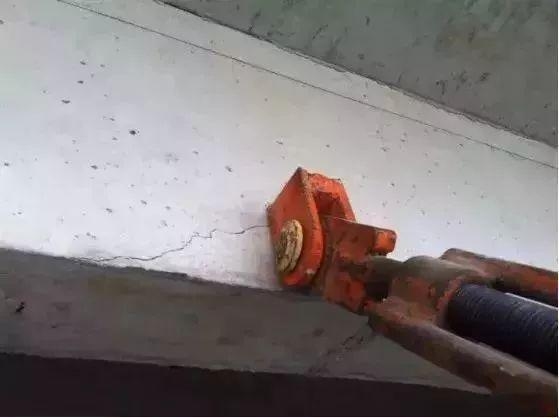 鋼梁加固施工中常見安全隱患，鋼梁加固施工中常見安全隱患及防范 行業(yè)新聞 第3張