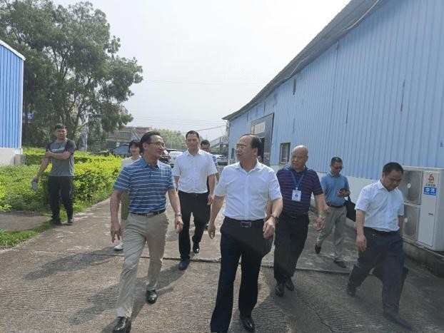 興賓鋼結(jié)構(gòu)公司董事長(zhǎng)簡(jiǎn)歷(興賓鋼結(jié)構(gòu)公司的董事長(zhǎng)簡(jiǎn)歷) 行業(yè)新聞 第2張 興賓鋼結(jié)構(gòu)公司董事長(zhǎng)簡(jiǎn)歷(興賓鋼結(jié)構(gòu)公司的董事長(zhǎng)簡(jiǎn)歷) 行業(yè)新聞 第2張