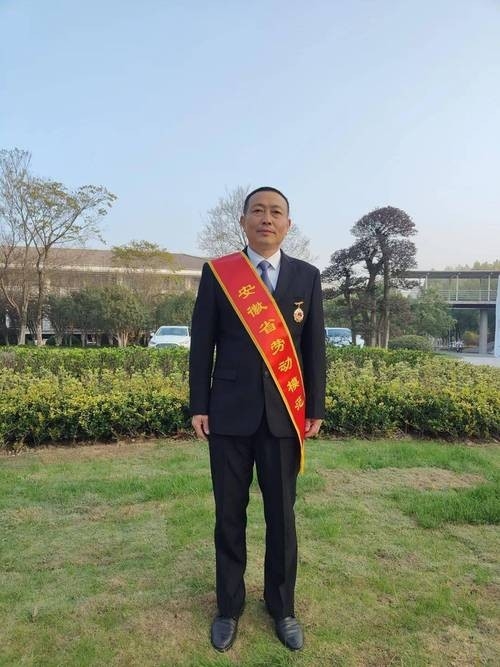 金寨鋼結(jié)構(gòu)公司董事長背景（金寨鋼結(jié)構(gòu)公司董事長背景是什么？）