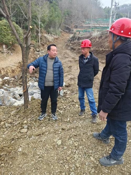 鹿寨鋼結(jié)構(gòu)公司董事長簡歷介紹（鹿寨縣鋼結(jié)構(gòu)公司董事長簡歷介紹）