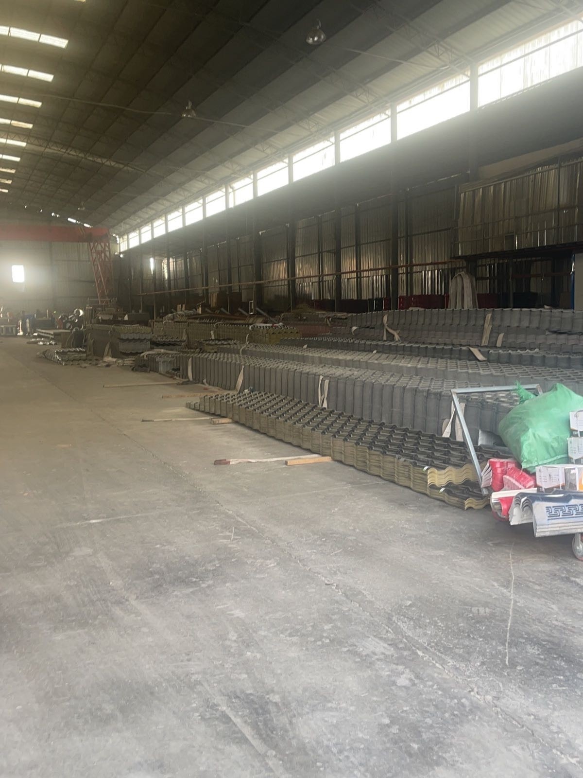 離我最近的彩鋼瓦廠（離我最近的彩鋼瓦廠根據(jù)您提供的信息）