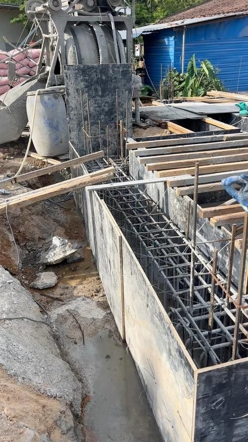 能否給出鋼構(gòu)地梁和基礎(chǔ)梁的實例圖片？（能否給出鋼構(gòu)地梁和基礎(chǔ)梁的實例圖片?）