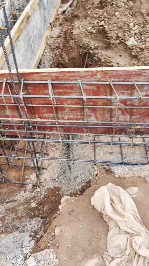 能否給出鋼構(gòu)地梁和基礎(chǔ)梁的實(shí)例圖片？（能否給出鋼構(gòu)地梁和基礎(chǔ)梁的實(shí)例圖片?）