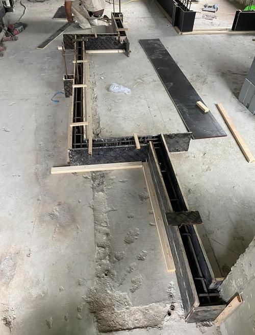 能否給出鋼構(gòu)地梁和基礎(chǔ)梁的實(shí)例圖片？（能否給出鋼構(gòu)地梁和基礎(chǔ)梁的實(shí)例圖片?）