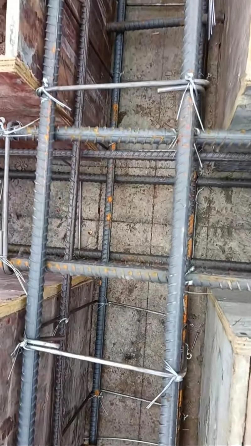 能否給出鋼構(gòu)地梁和基礎(chǔ)梁的實(shí)例圖片？（能否給出鋼構(gòu)地梁和基礎(chǔ)梁的實(shí)例圖片?）