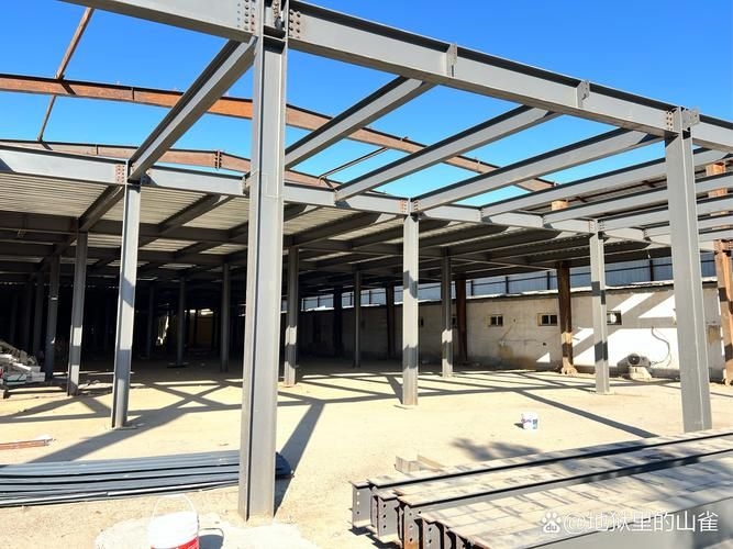 給我一些廠房鋼梁的圖片