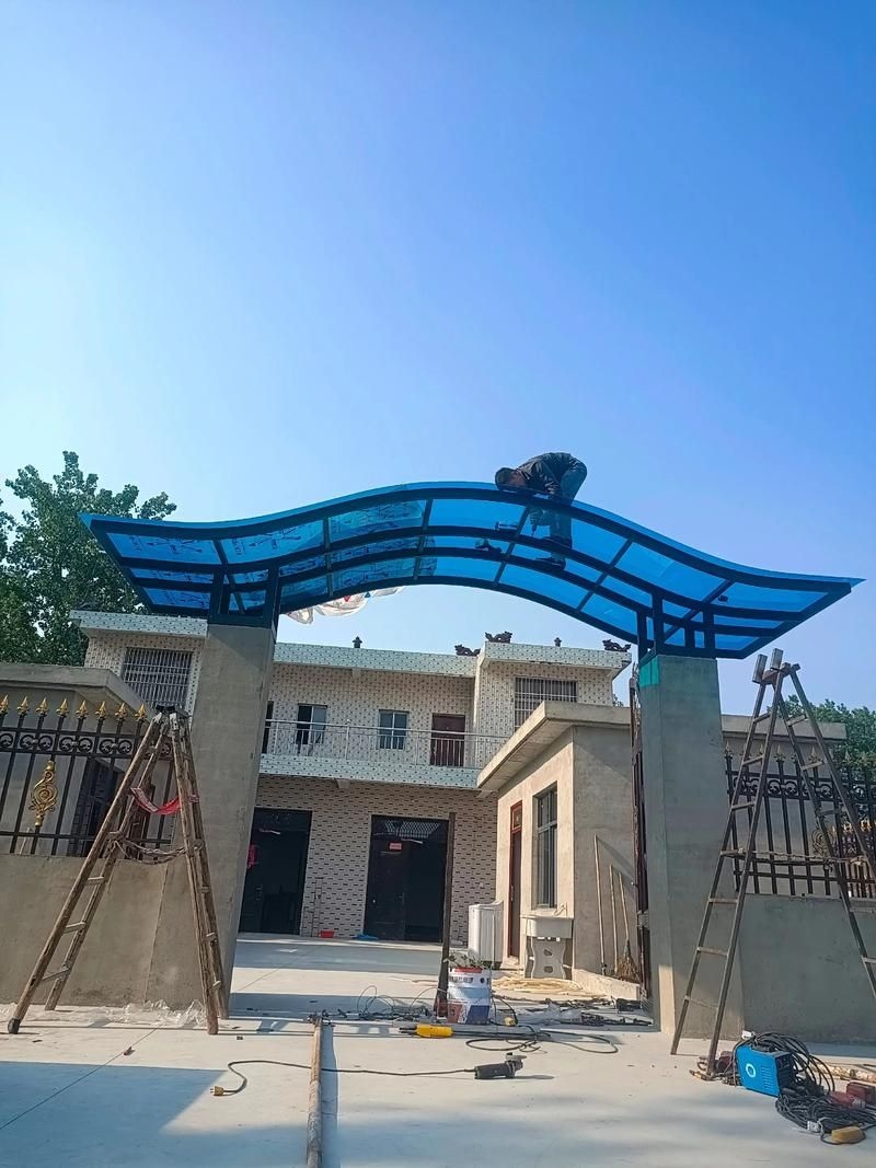 給我一些鋼結(jié)構(gòu)門頭雨棚的安裝圖片（給我一些鋼結(jié)構(gòu)門頭雨棚的安裝圖片共參考3篇資料）