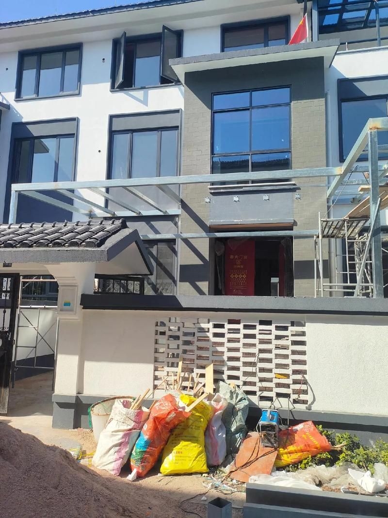 給我一些鋼結(jié)構(gòu)門頭雨棚的安裝圖片（給我一些鋼結(jié)構(gòu)門頭雨棚的安裝圖片共參考3篇資料）