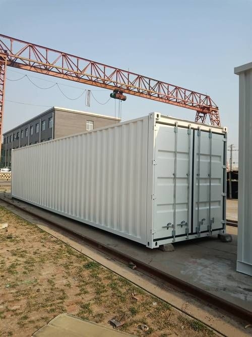 給我一些鋼制集裝箱的圖片