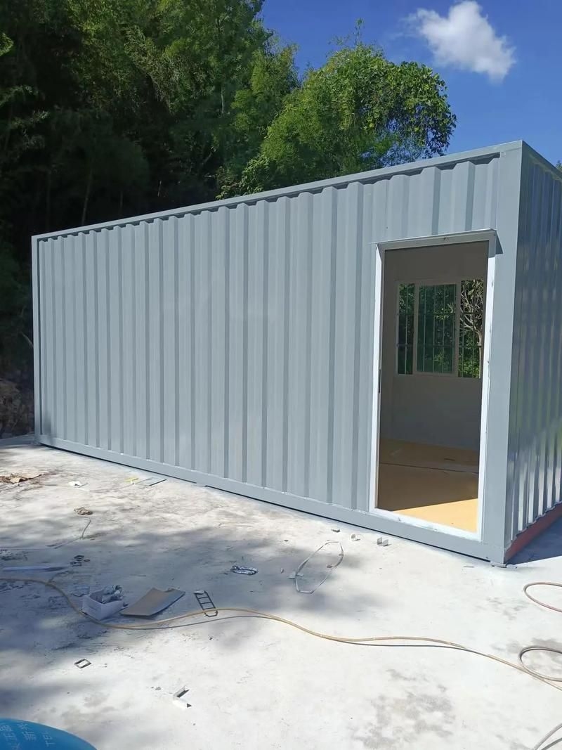 給我一些鋼制集裝箱的圖片