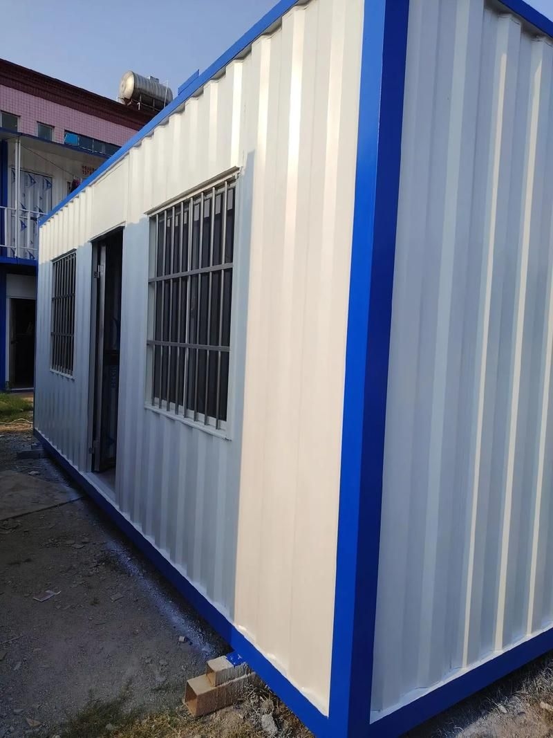 給我一些鋼制集裝箱的圖片