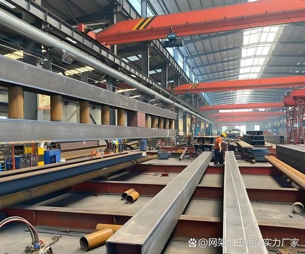 鋼結(jié)構(gòu)加工車間圖片(鋼結(jié)構(gòu)加工車間圖片共參考5篇,我?guī)湍阏伊艘恍╀摻Y(jié)構(gòu)加工車間的實(shí)景圖片)