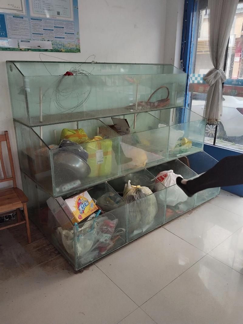 佛山魚缸批發(fā)市場(佛山魚缸批發(fā)市場1.高端龍魚品牌祥龍魚場-)