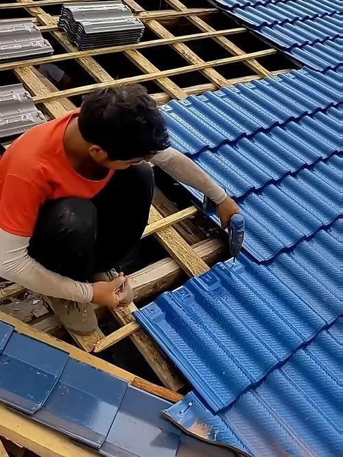 給我一些琉璃瓦制作圖片(琉璃瓦制作中哪個步驟最關鍵)