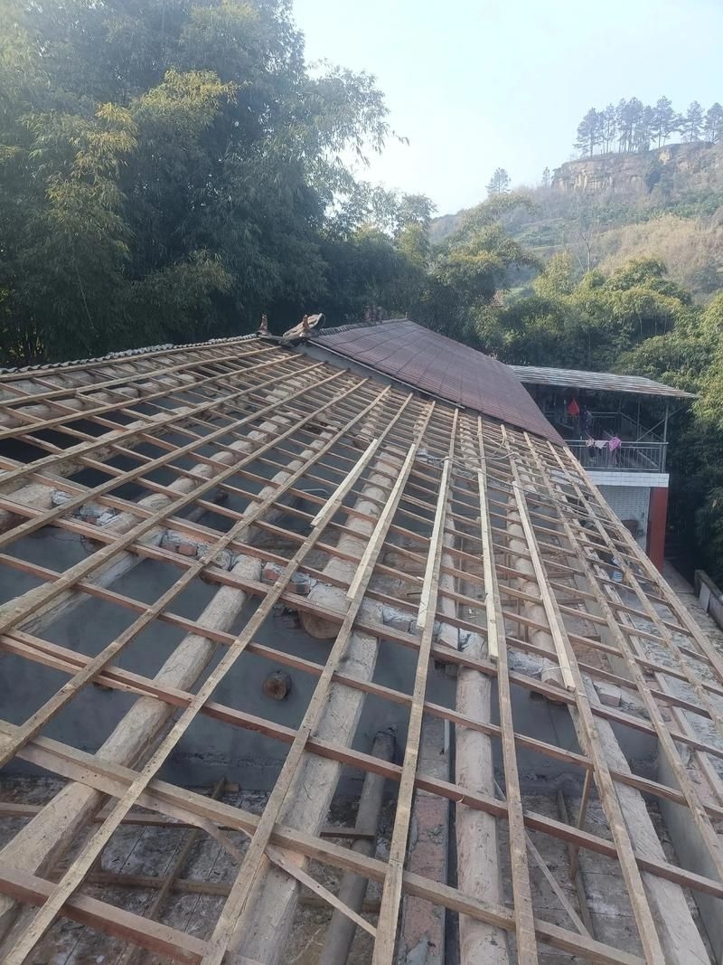 給我一些琉璃瓦制作圖片(琉璃瓦制作中哪個步驟最關鍵)