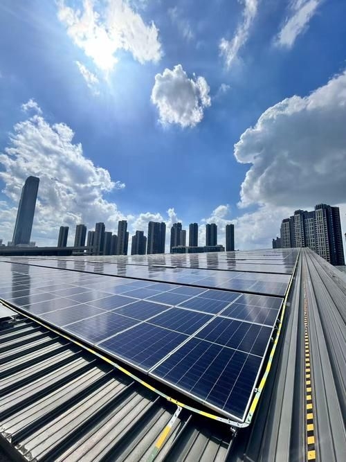 彩鋼瓦光伏安裝有哪些案例(彩鋼瓦光伏安裝有哪些案例,)