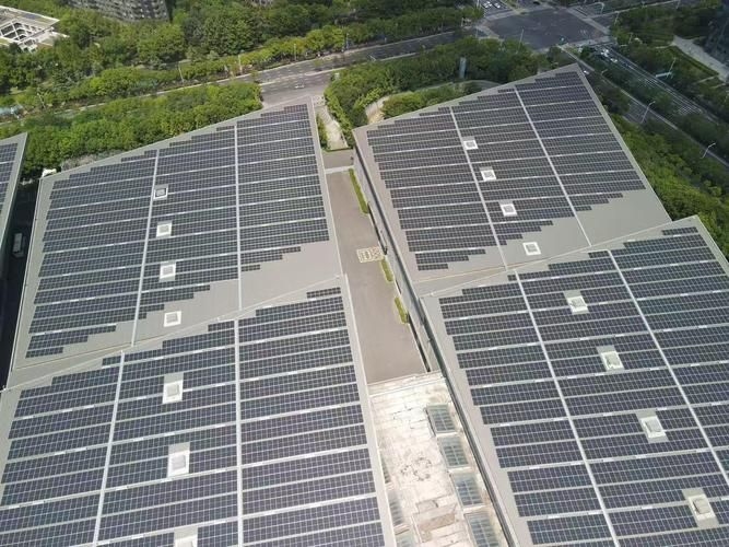 彩鋼瓦光伏安裝有哪些案例(彩鋼瓦光伏安裝有哪些案例,)