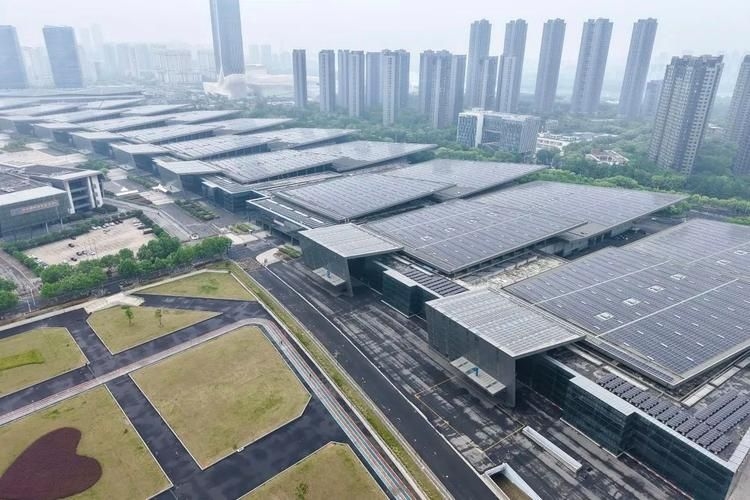 彩鋼瓦光伏安裝有哪些案例(彩鋼瓦光伏安裝有哪些案例,)