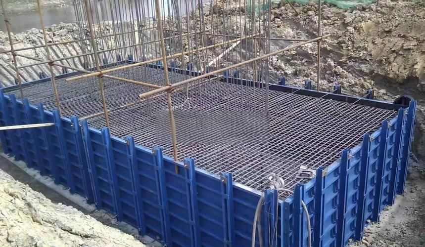 鋼模板圖片高清大圖(鋼模板圖片高清大圖共參考16篇資料,我?guī)湍阏伊艘恍╀撃0宓母咔鍒D片)