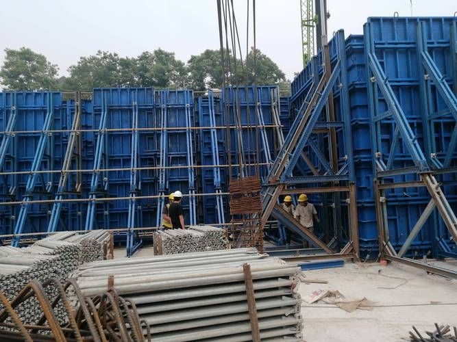 鋼模板圖片高清大圖(鋼模板圖片高清大圖共參考16篇資料,我?guī)湍阏伊艘恍╀撃0宓母咔鍒D片)