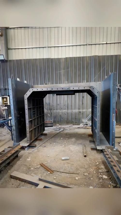 鋼模板圖片高清大圖(鋼模板圖片高清大圖共參考16篇資料,我?guī)湍阏伊艘恍╀撃0宓母咔鍒D片)