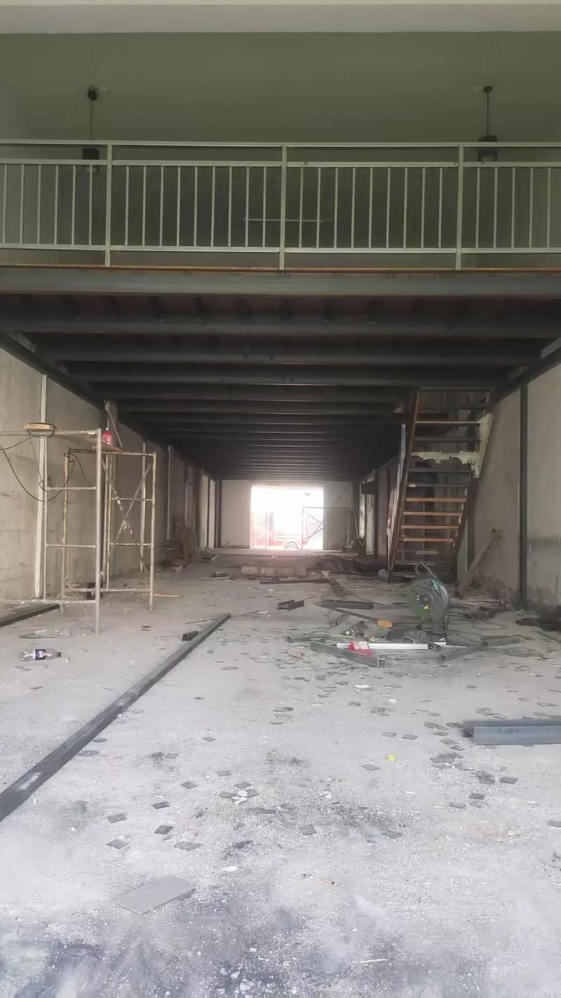 閣樓搭建中哪種材料更常見(jiàn)？（閣樓搭建中哪種材料更常見(jiàn)鋼木結(jié)構(gòu)和鋼混結(jié)構(gòu)哪個(gè)更耐用）