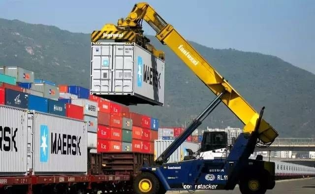 哪些因素會影響集裝箱的載重？（外貿(mào)貼士|集裝箱超重了怎么辦）