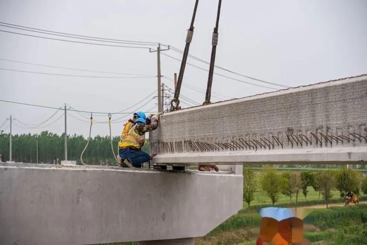 給我推薦一些空心板加固的案例（空心板加固案例）