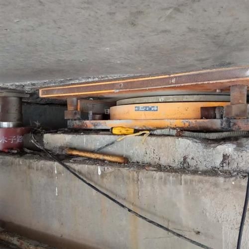 給我推薦一些空心板加固的案例（空心板加固案例）