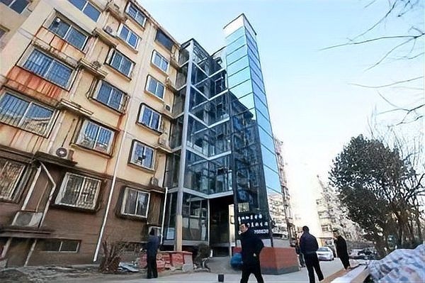 加裝電梯的費(fèi)用如何分?jǐn)?？（上海老舊小區(qū)加裝電梯費(fèi)用如何分?jǐn)偡桨赣蓸I(yè)主協(xié)商確定）