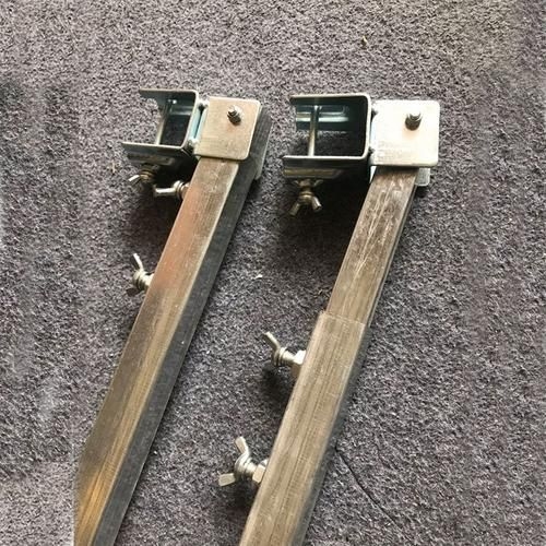 給我一些斜撐支架的圖片（斜撐支架安裝步驟圖解）