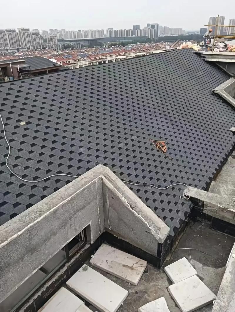 給我一些民用鋼結(jié)構(gòu)屋頂?shù)膱D片(民用鋼結(jié)構(gòu)屋頂實(shí)拍圖)