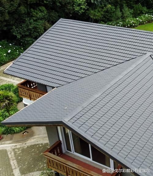 給我一些民用鋼結(jié)構(gòu)屋頂?shù)膱D片(民用鋼結(jié)構(gòu)屋頂實(shí)拍圖)