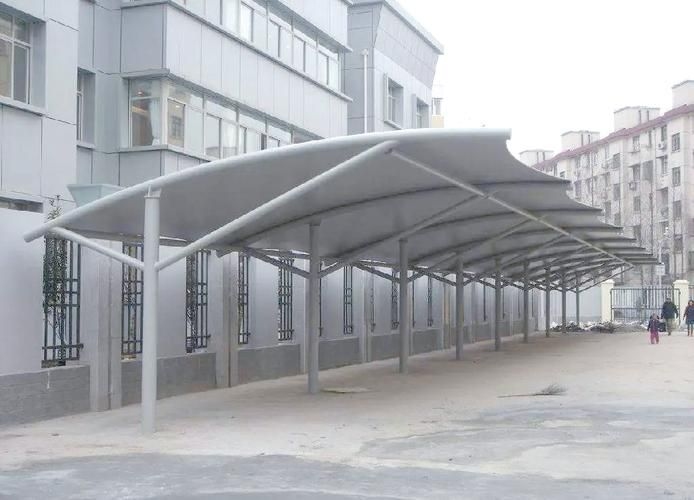 有沒(méi)有鋼結(jié)構(gòu)車(chē)棚的圖片示例？（有沒(méi)有鋼結(jié)構(gòu)車(chē)棚的圖片示例,當(dāng)然有,）