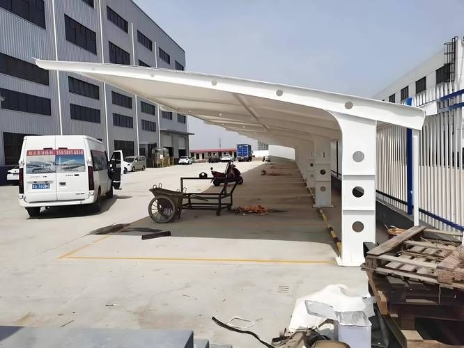 有沒(méi)有鋼結(jié)構(gòu)車(chē)棚的圖片示例？（有沒(méi)有鋼結(jié)構(gòu)車(chē)棚的圖片示例,當(dāng)然有,）