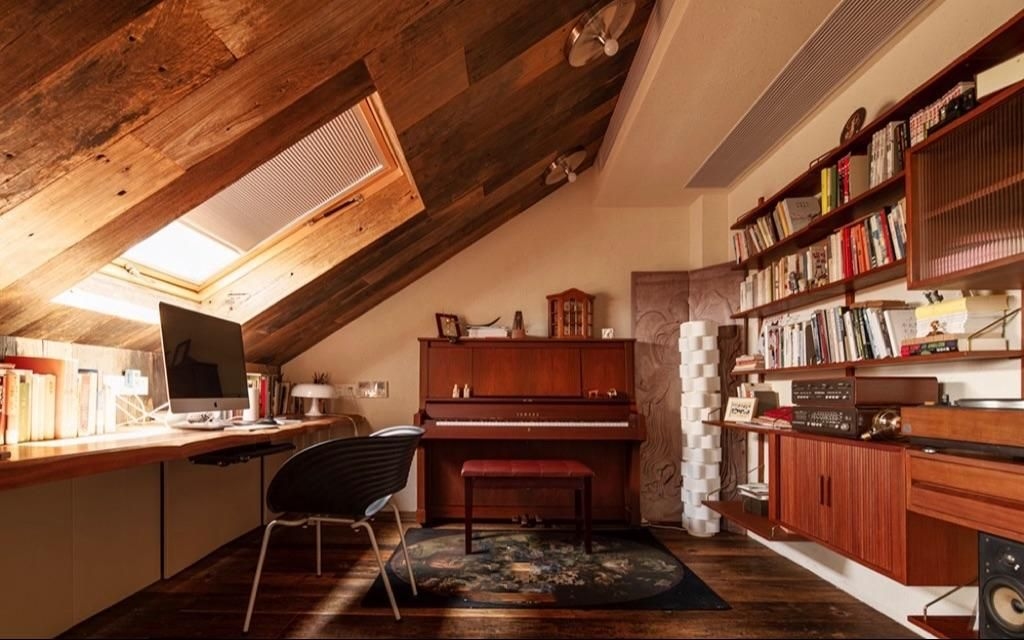 給我一些閣樓裝修的靈感（100款斜頂閣樓改造靈感|用進(jìn)口海洋板打造“空中儲(chǔ)物間”）