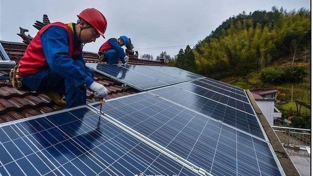 光伏屋頂?shù)木S護費用高嗎？