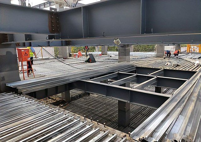 鋼屋架安裝時如何保證安全？（鋼屋架安裝如何保證安全？）