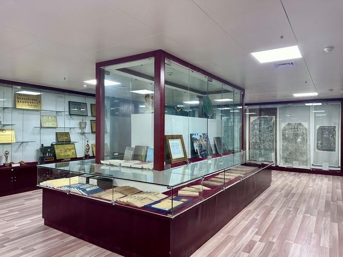 給我?guī)讉€檔案室裝修的案例