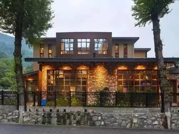 如何設(shè)計(jì)一個(gè)安全的旋轉(zhuǎn)樓梯？（如何設(shè)計(jì)一個(gè)安全的旋轉(zhuǎn)樓梯,設(shè)計(jì)一個(gè)安全的旋轉(zhuǎn)樓梯）