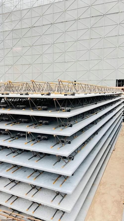 給我一些樓層板桁架的圖片