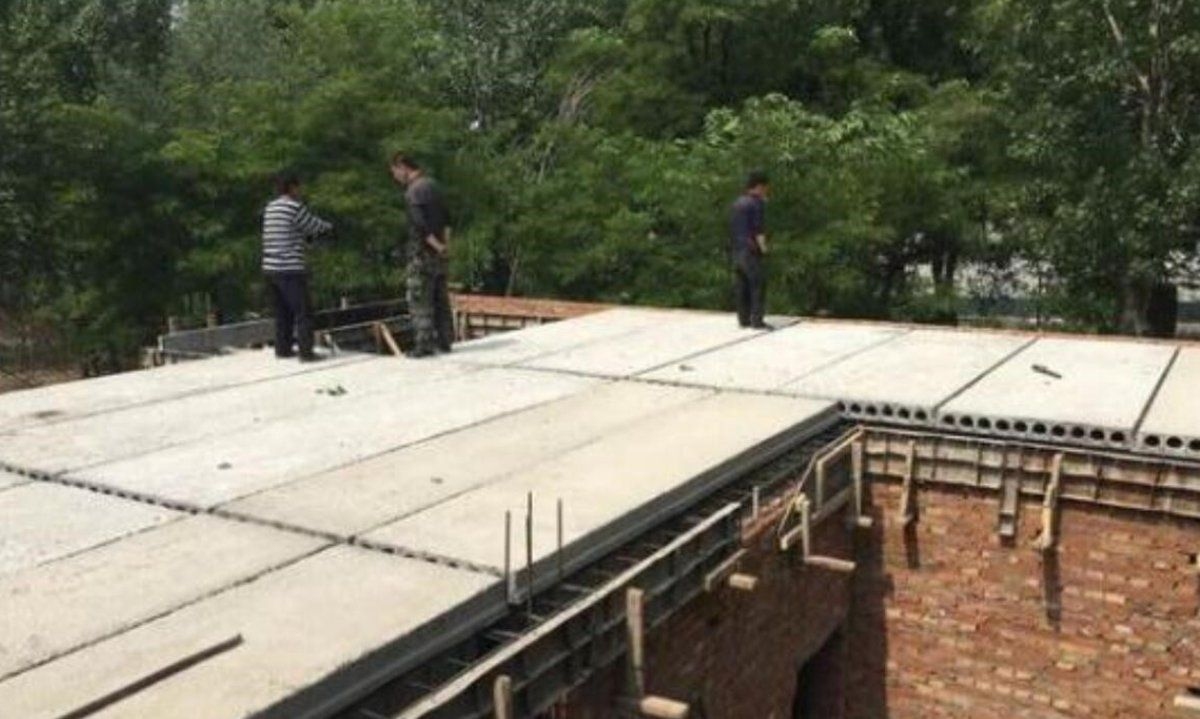 屋面板的材質(zhì)有哪些選擇（農(nóng)村自建房該用預(yù)制板還是現(xiàn)澆頂）