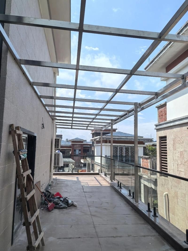 鋼構(gòu)幕墻陽光房的價(jià)格范圍（鋼構(gòu)幕墻陽光房價(jià)格范圍大致在每平方米500元至10000元）