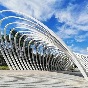 給我一些鋼結(jié)構(gòu)景觀造型的圖片