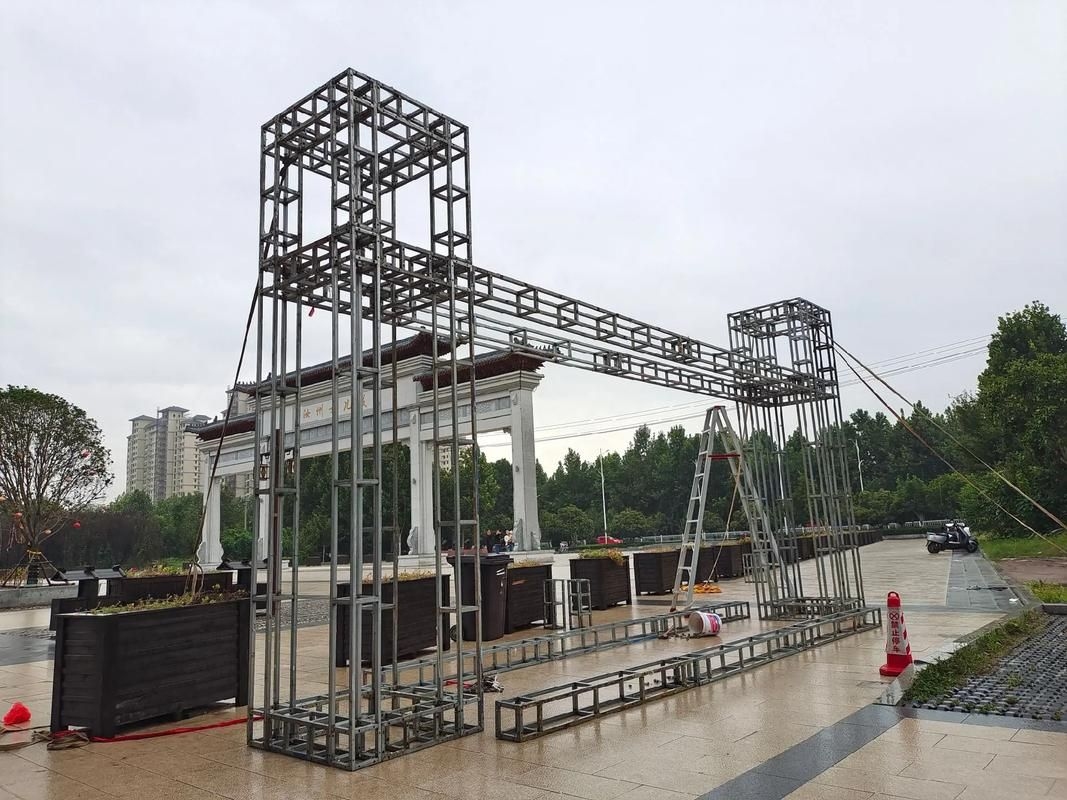 給我一些現(xiàn)代簡約風(fēng)格的桁架設(shè)計效果圖(現(xiàn)代簡約風(fēng)格桁架設(shè)計效果圖) 行業(yè)新聞 第6張 給我一些現(xiàn)代簡約風(fēng)格的桁架設(shè)計效果圖(現(xiàn)代簡約風(fēng)格桁架設(shè)計效果圖) 行業(yè)新聞 第6張