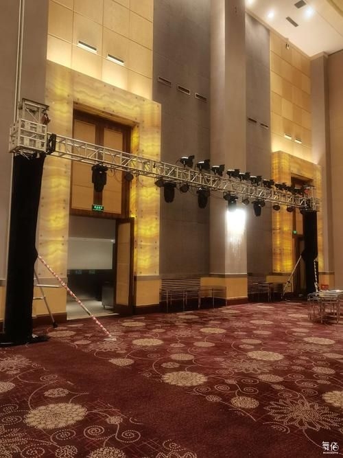 給我一些現(xiàn)代簡約風(fēng)格的桁架設(shè)計效果圖(現(xiàn)代簡約風(fēng)格桁架設(shè)計效果圖) 行業(yè)新聞 第7張 給我一些現(xiàn)代簡約風(fēng)格的桁架設(shè)計效果圖(現(xiàn)代簡約風(fēng)格桁架設(shè)計效果圖) 行業(yè)新聞 第7張