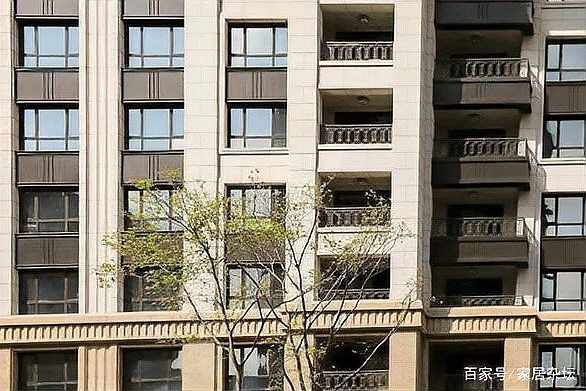 連廊寬度是否可以超過2米？（鄭州一小區(qū)加裝電梯連廊長(zhǎng)度近5米,有業(yè)主反對(duì)成被告新浪網(wǎng)） 行業(yè)新聞 第2張